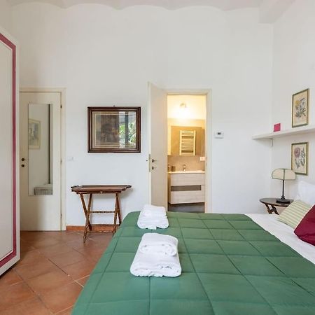 Colosseum Charming Apartment โรม ภายนอก รูปภาพ