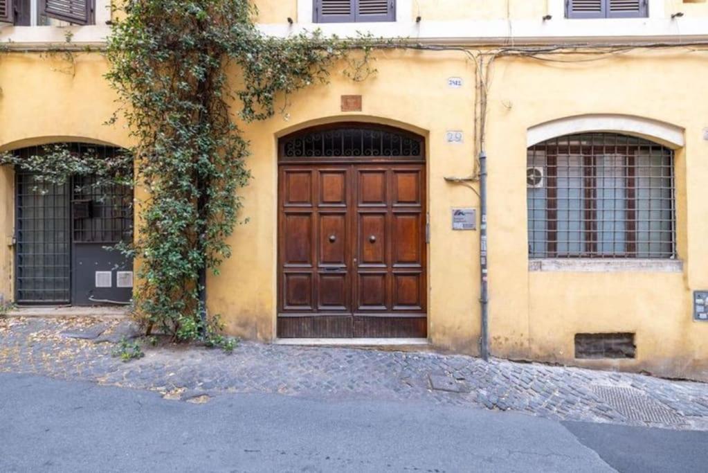 Colosseum Charming Apartment โรม ภายนอก รูปภาพ