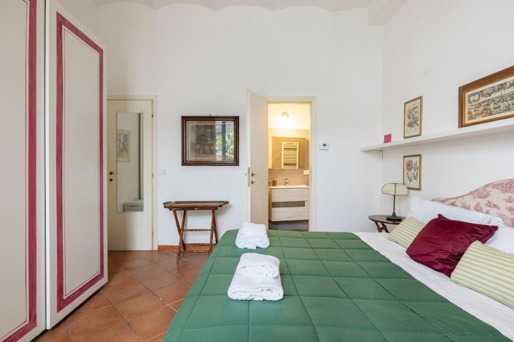 Colosseum Charming Apartment โรม ภายนอก รูปภาพ