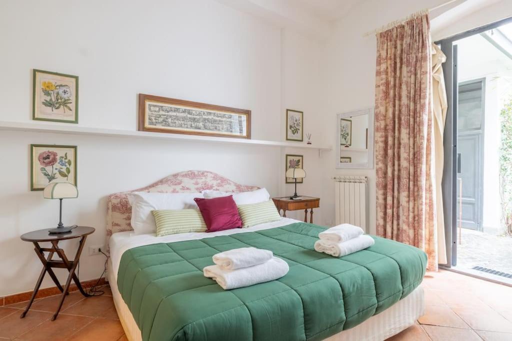 Colosseum Charming Apartment โรม ภายนอก รูปภาพ