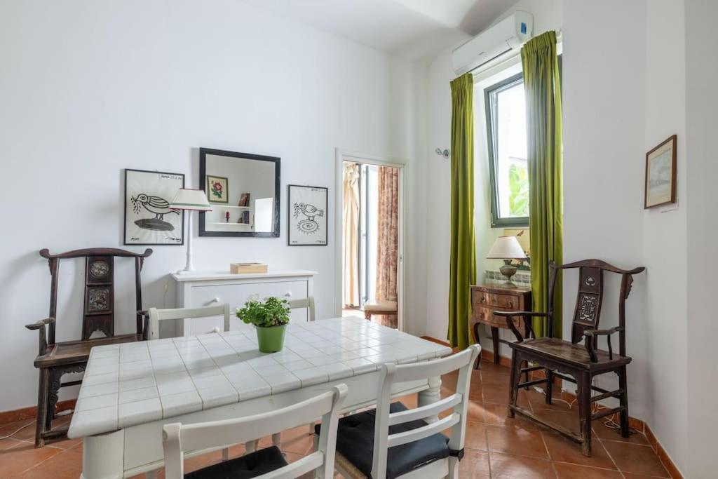 Colosseum Charming Apartment โรม ภายนอก รูปภาพ