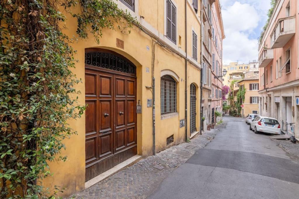 Colosseum Charming Apartment โรม ภายนอก รูปภาพ